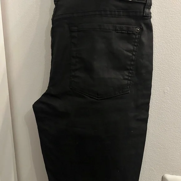 7 For All Mankind Black Skinny Jeans NWOT - Picture 7 of 8